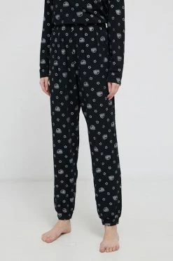 Γυναικεία Πιτζάμα Chiara Ferragni χρώμα: μαύρο 10 Γυναικεία Πιτζάμα Chiara Ferragni χρώμα: μαύρο -Φτηνός Chiara Ferragni Κατάστημα unnamed file 925